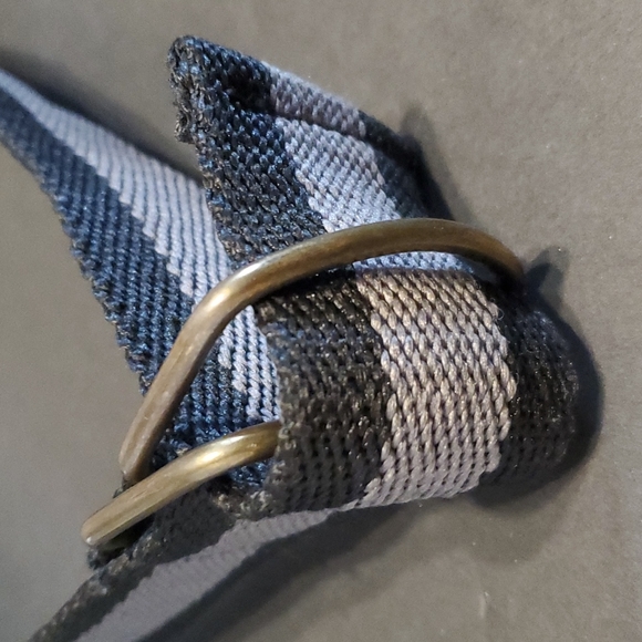 BNWOT Belt with adjustable hardware piece gray black striped - Picture 2 of 2